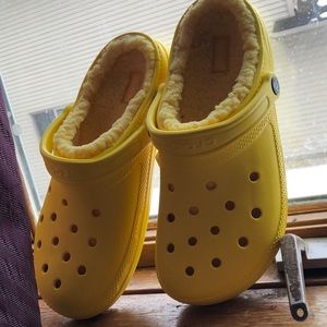 Women’s crocs